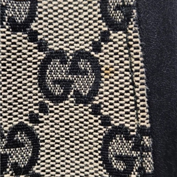 Gucci Black and Beige Shoulder Bag - Picture 15 of 16